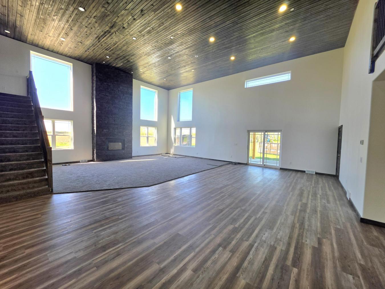 Aberdeen, Brown, 57401, United States, 5 Bedrooms Bedrooms, ,2 BathroomsBathrooms,Residential,For Sale,2049870
