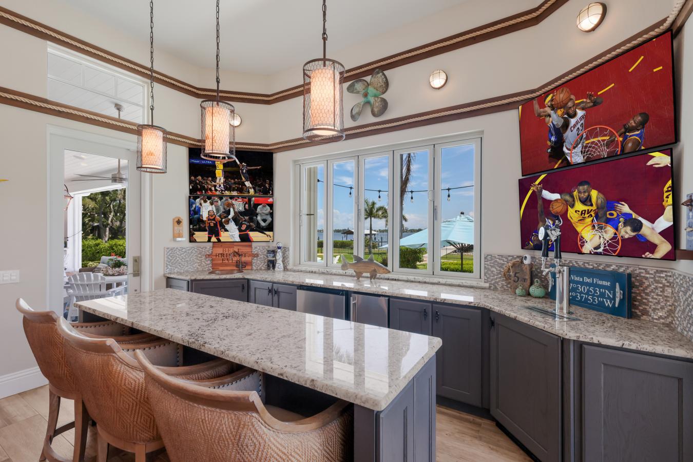 Bradenton, Manatee, 34209, United States, 6 Bedrooms Bedrooms, ,6 BathroomsBathrooms,Residential,For Sale,2049862