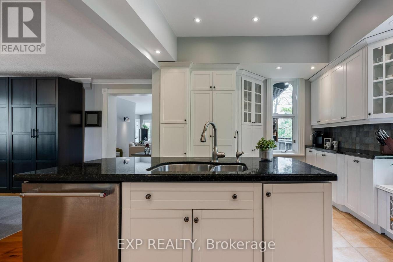 Mono, ON, L9W5W4, Canada, 4 Bedrooms Bedrooms, ,2 BathroomsBathrooms,Residential,For Sale,2049860