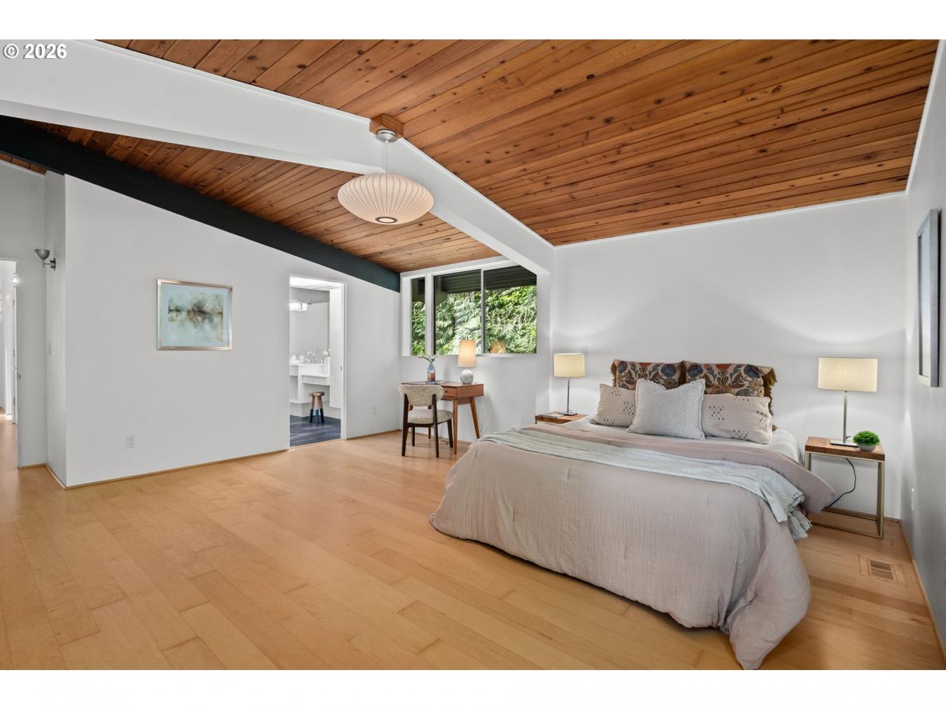 Portland, Multnomah, 97221, United States, ,Residential,For Sale,2049855