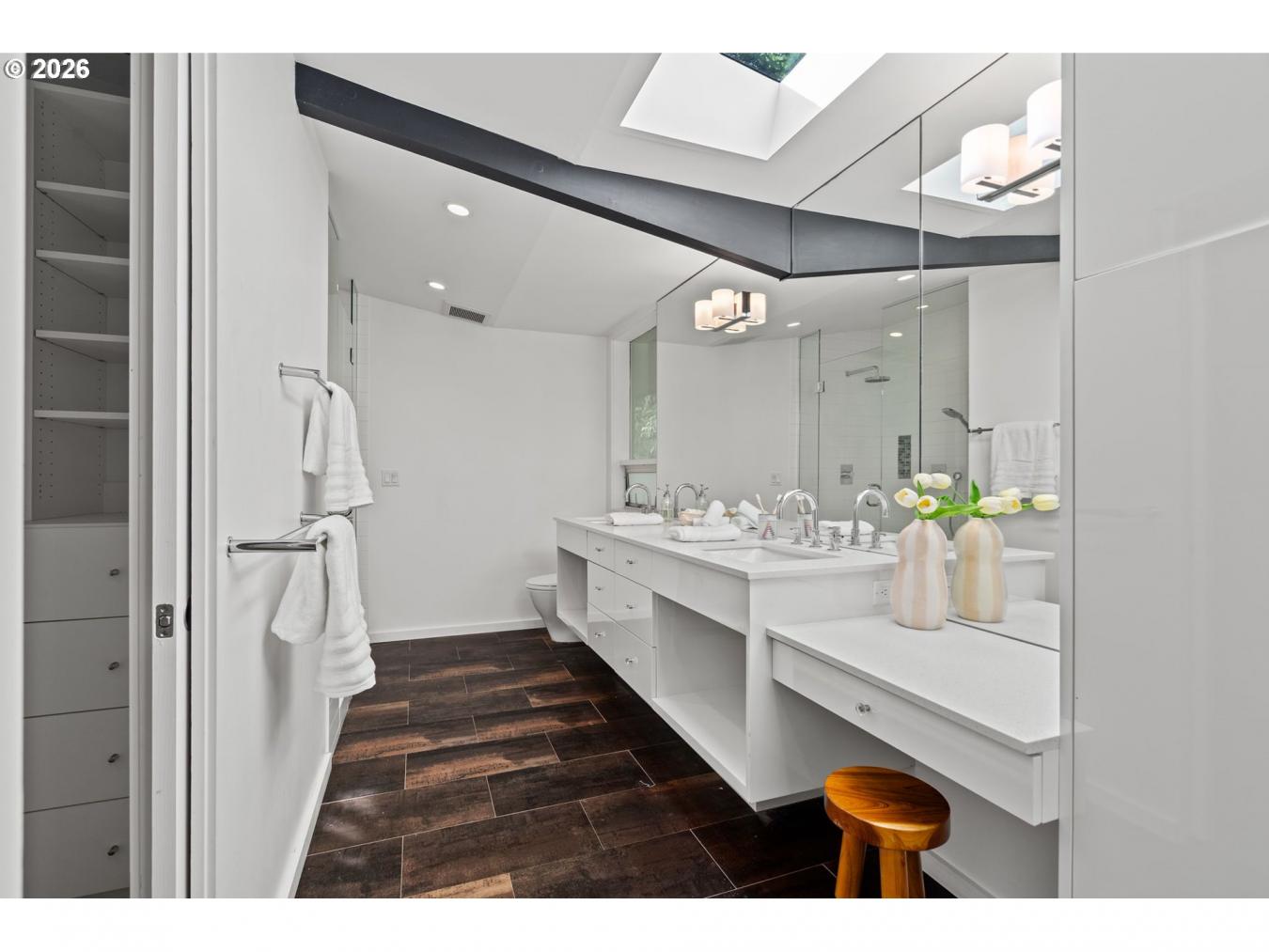 Portland, Multnomah, 97221, United States, ,Residential,For Sale,2049855