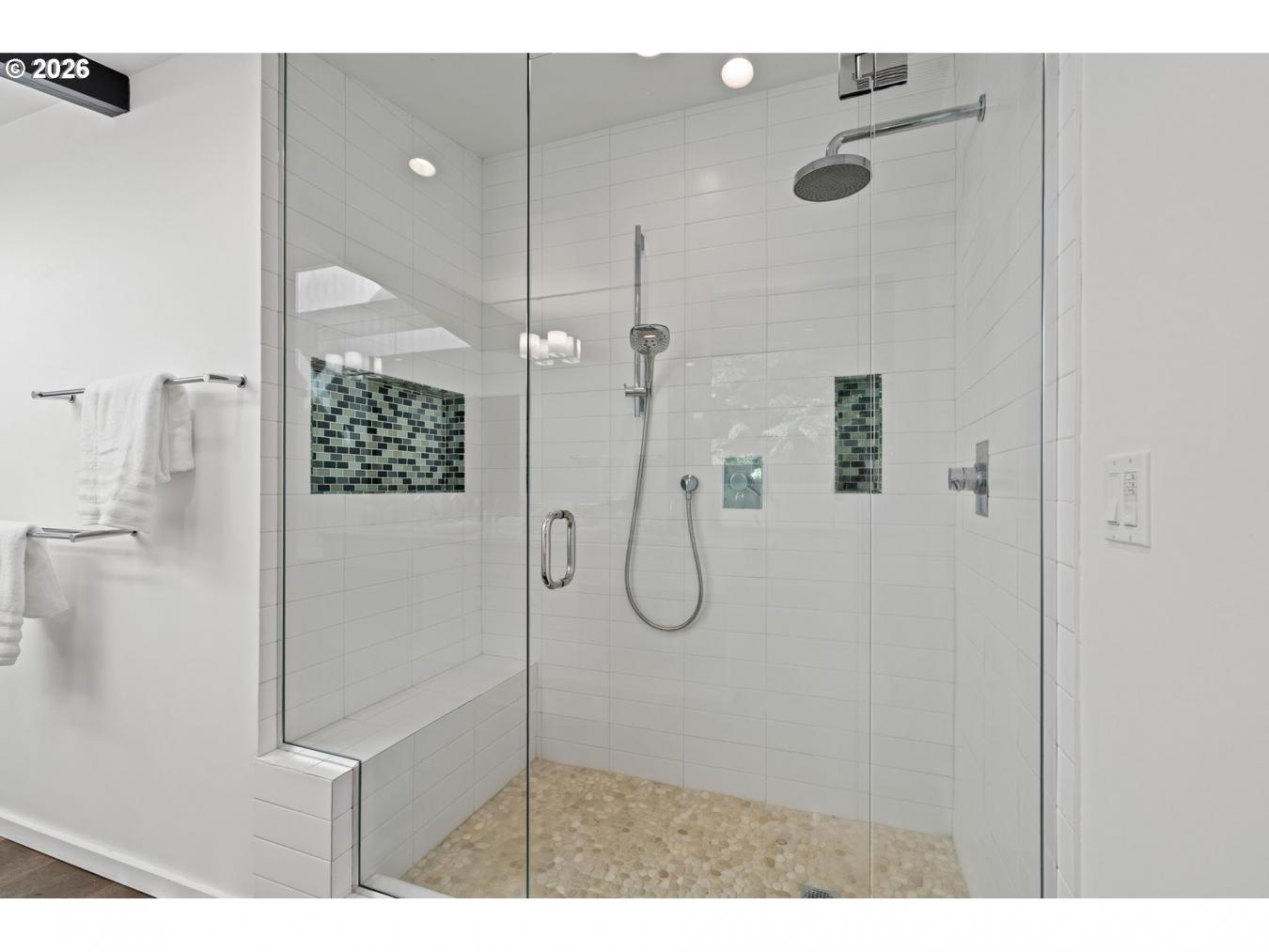 Portland, Multnomah, 97221, United States, ,Residential,For Sale,2049855