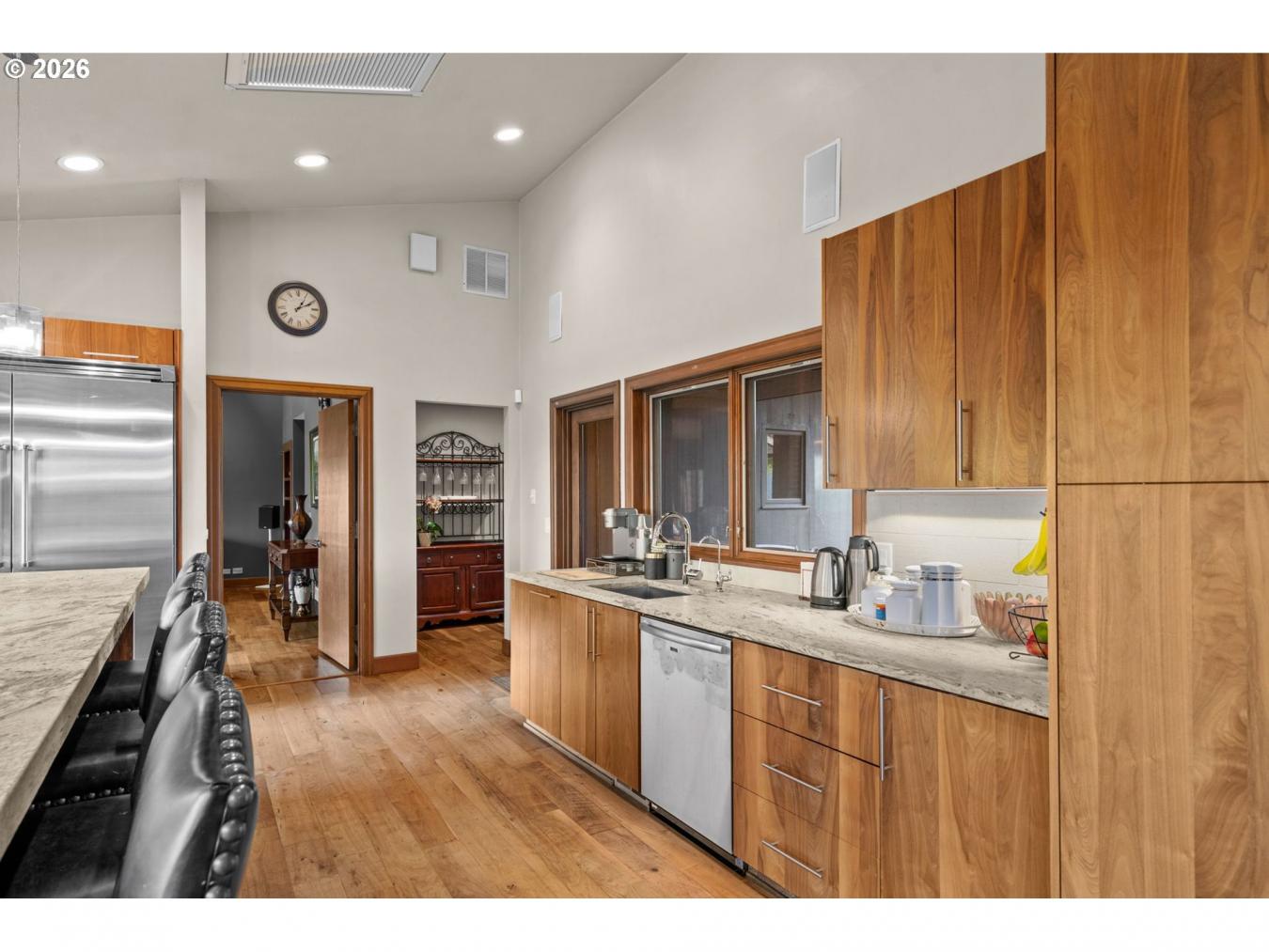 Lake Oswego, Clackamas, 97034, United States, 4 Bedrooms Bedrooms, ,4 BathroomsBathrooms,Residential,For Sale,2049854