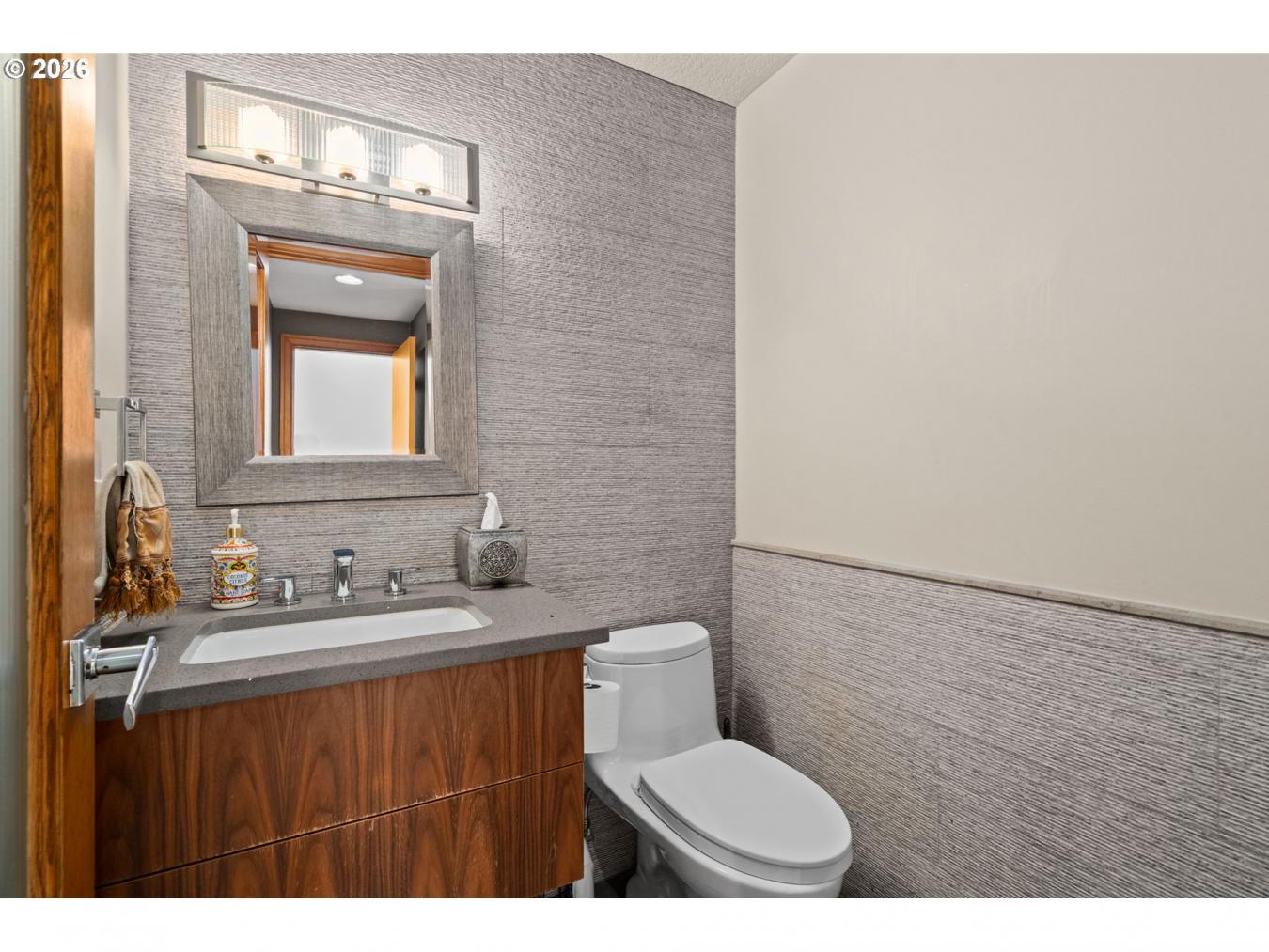 Lake Oswego, Clackamas, 97034, United States, 4 Bedrooms Bedrooms, ,4 BathroomsBathrooms,Residential,For Sale,2049854