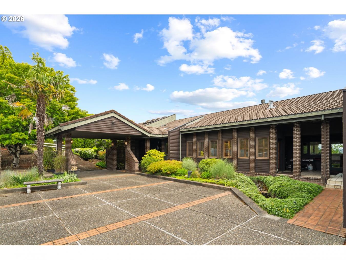 Lake Oswego, Clackamas, 97034, United States, 4 Bedrooms Bedrooms, ,4 BathroomsBathrooms,Residential,For Sale,2049854