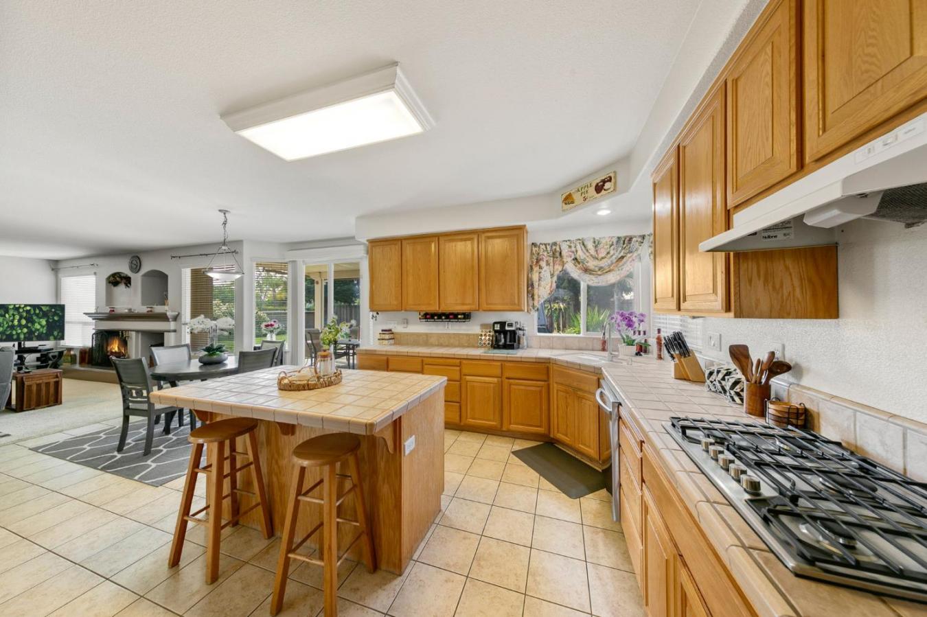 Sacramento, Sacramento, 95829, United States, ,Residential,For Sale,2049848