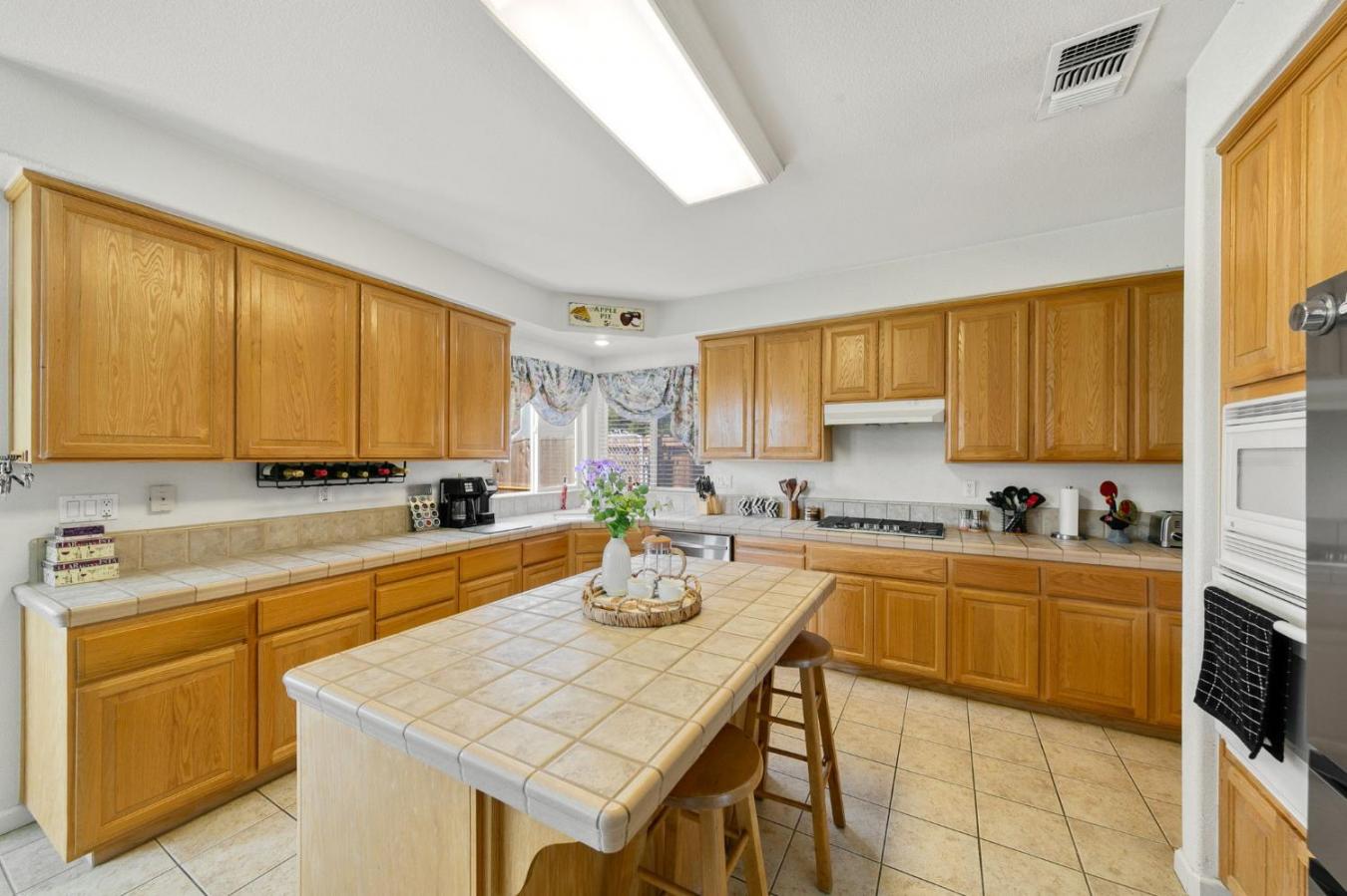 Sacramento, Sacramento, 95829, United States, ,Residential,For Sale,2049848