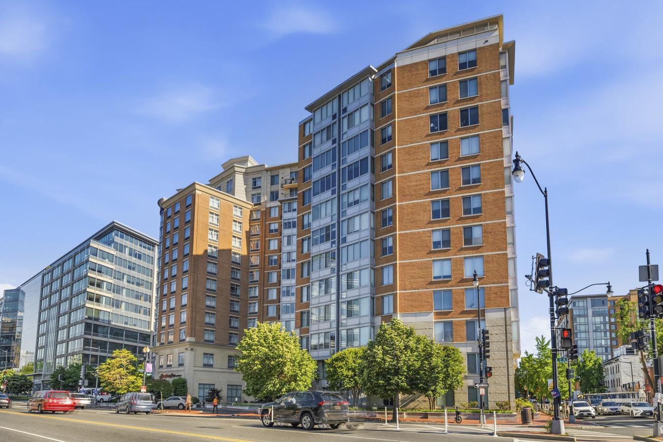 Washington, District of Columbia, 20001, United States, 2 Bedrooms Bedrooms, ,1 BathroomBathrooms,Residential,For Sale,2049845
