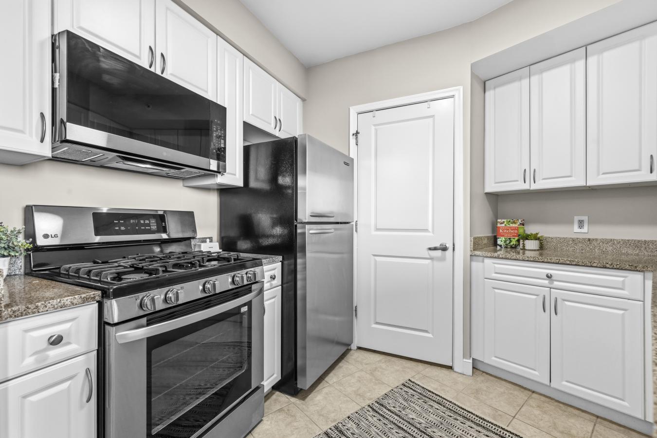 Washington, District of Columbia, 20001, United States, 2 Bedrooms Bedrooms, ,1 BathroomBathrooms,Residential,For Sale,2049845