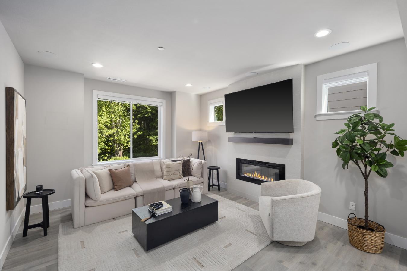 Woodinville, King, 98072, United States, 4 Bedrooms Bedrooms, ,3 BathroomsBathrooms,Residential,For Sale,2049843