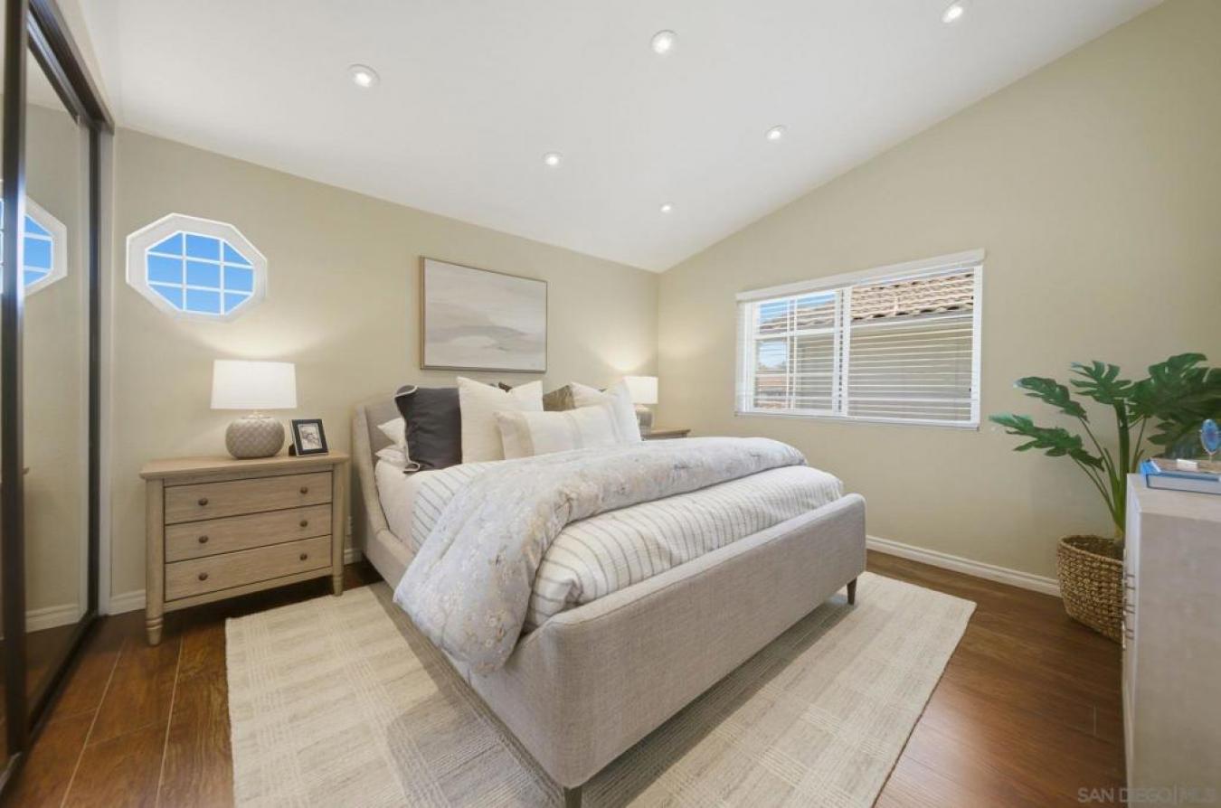 San Diego, San Diego, 92122, United States, 3 Bedrooms Bedrooms, ,3 BathroomsBathrooms,Residential,For Sale,2049841
