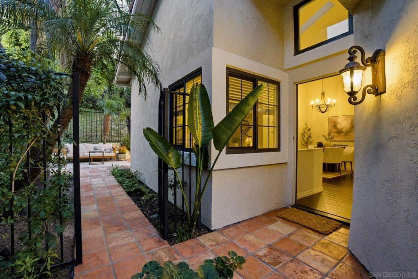 San Diego, San Diego, 92122, United States, 3 Bedrooms Bedrooms, ,3 BathroomsBathrooms,Residential,For Sale,2049841