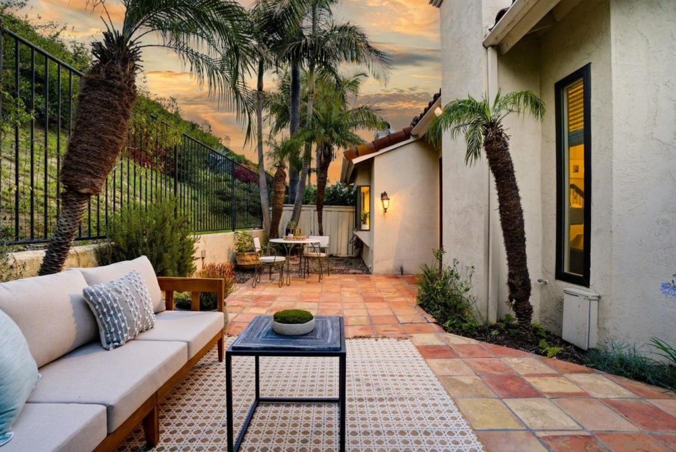 San Diego, San Diego, 92122, United States, 3 Bedrooms Bedrooms, ,3 BathroomsBathrooms,Residential,For Sale,2049841