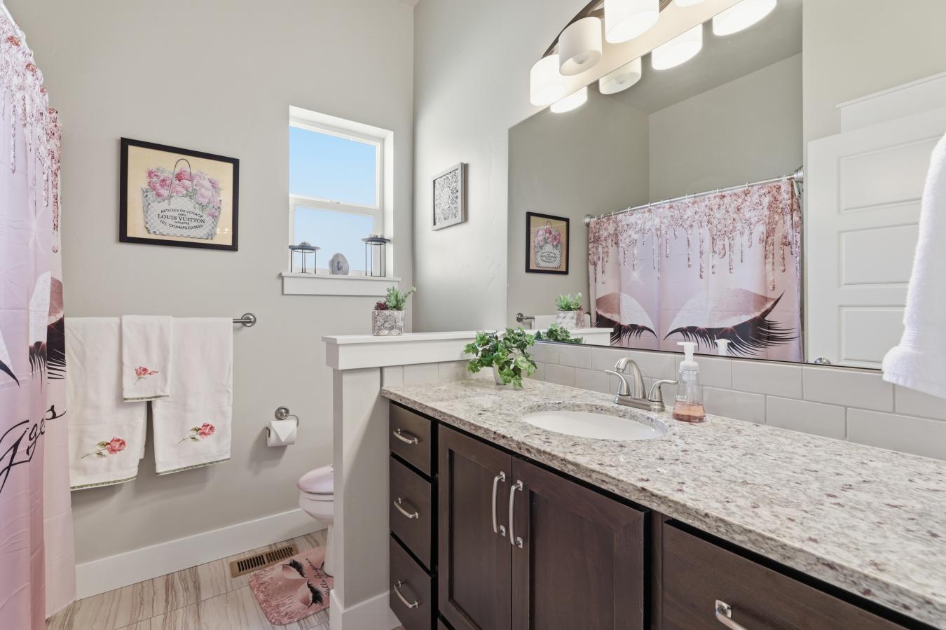 Middleton, Canyon, 83644, United States, 3 Bedrooms Bedrooms, ,3 BathroomsBathrooms,Residential,For Sale,2049839