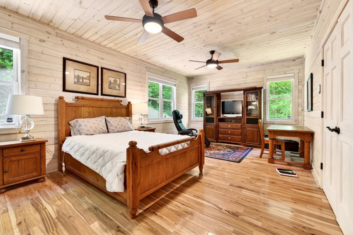 Mars Hill, North Carolina, 28754, United States, 4 Bedrooms Bedrooms, ,5 BathroomsBathrooms,Residential,For Sale,2049840
