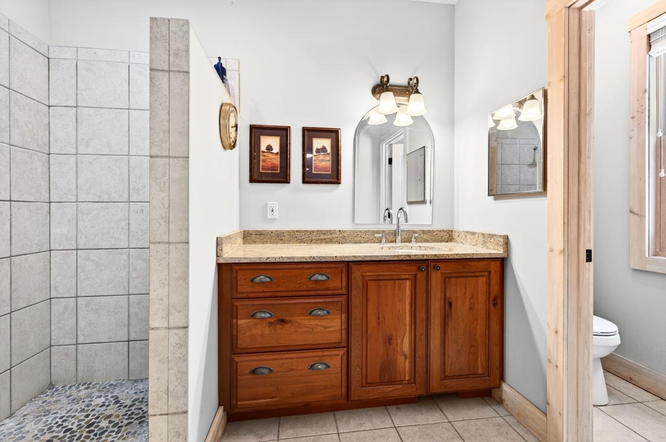 Mars Hill, North Carolina, 28754, United States, 4 Bedrooms Bedrooms, ,5 BathroomsBathrooms,Residential,For Sale,2049840