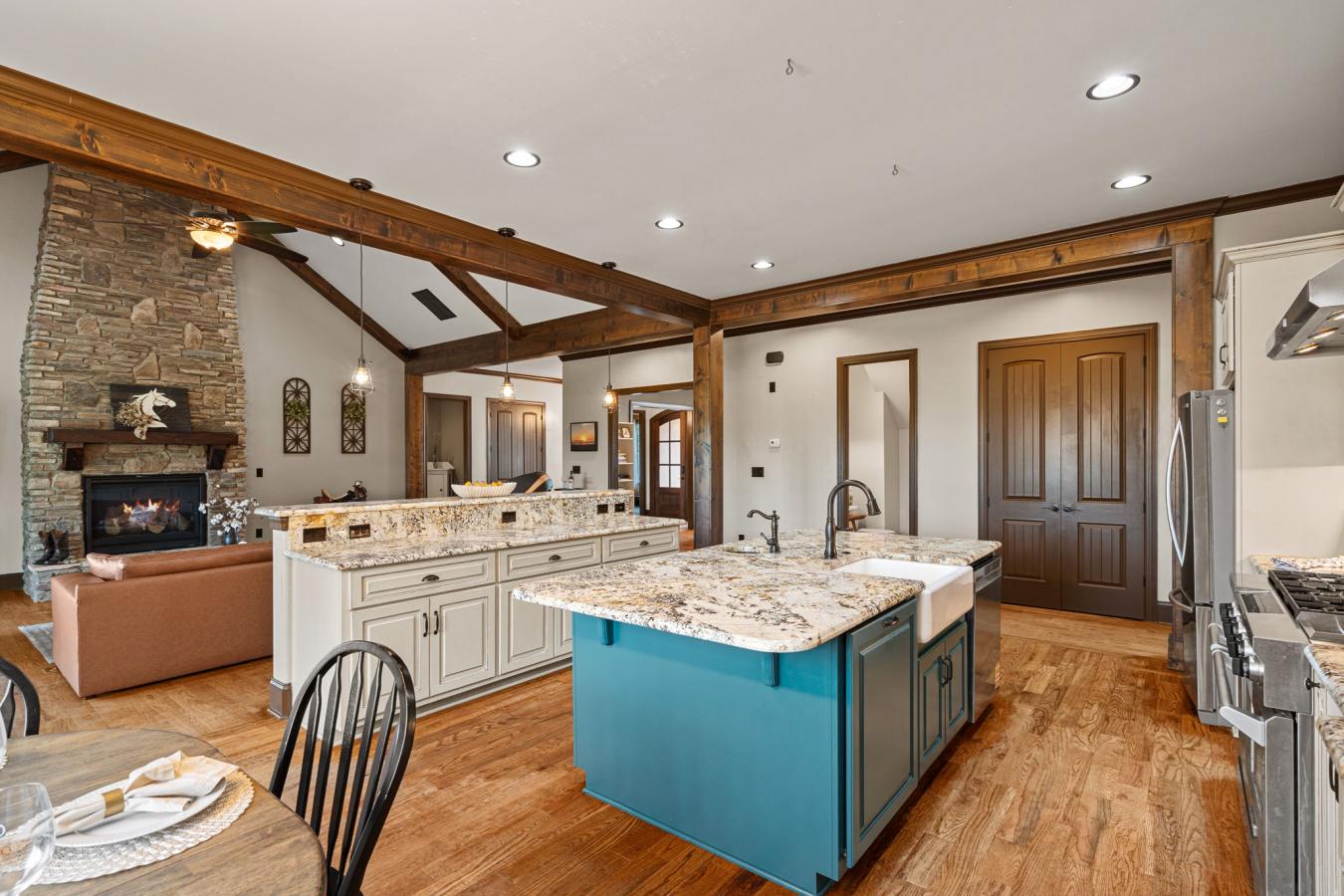 Catawba, Catawba, 28609, United States, 3 Bedrooms Bedrooms, ,5 BathroomsBathrooms,Residential,For Sale,2049838