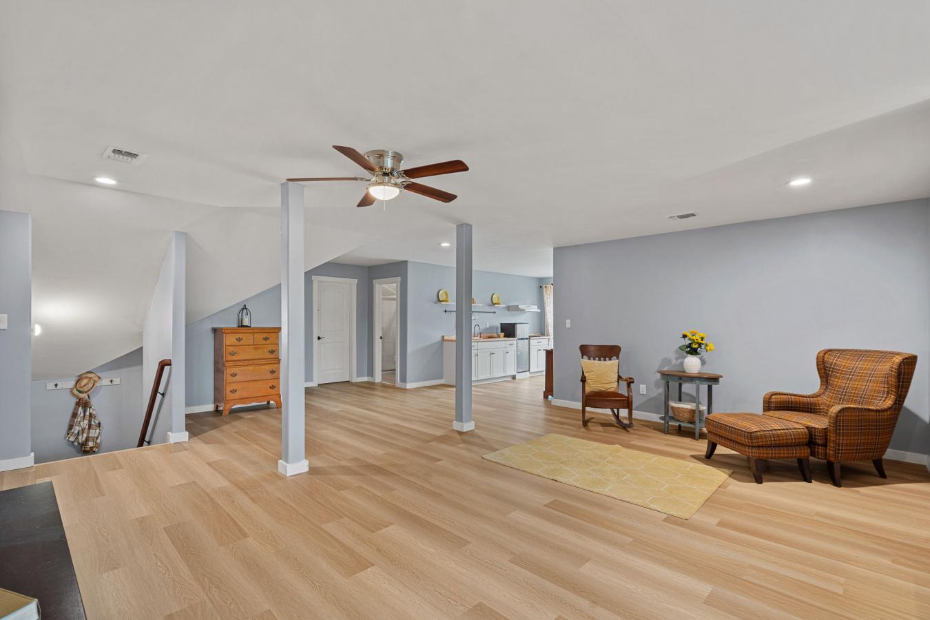 Catawba, Catawba, 28609, United States, 3 Bedrooms Bedrooms, ,5 BathroomsBathrooms,Residential,For Sale,2049838