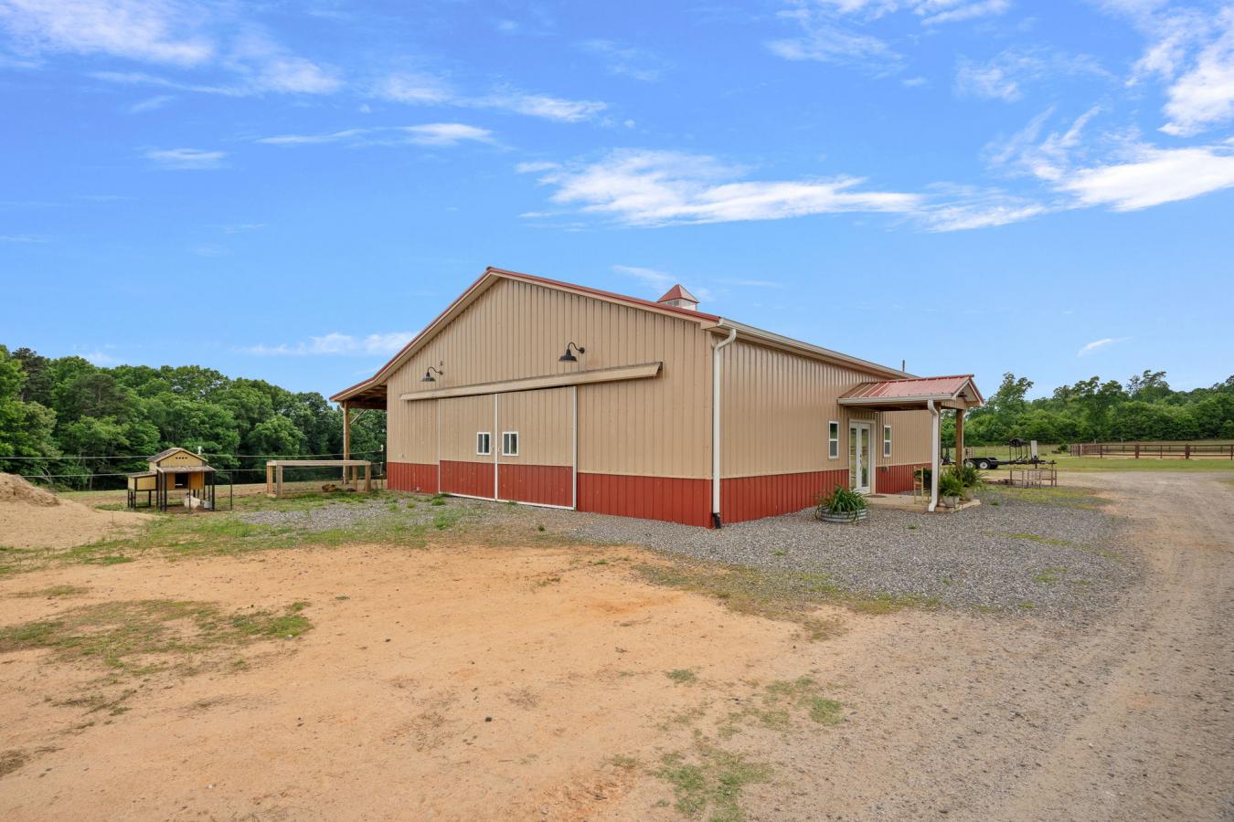 Catawba, Catawba, 28609, United States, 3 Bedrooms Bedrooms, ,5 BathroomsBathrooms,Residential,For Sale,2049838