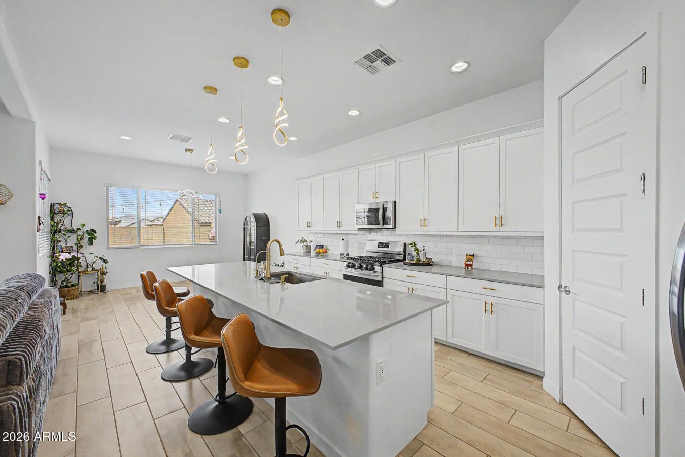 Laveen, Maricopa, 85339, United States, 4 Bedrooms Bedrooms, ,3 BathroomsBathrooms,Residential,For Sale,2049836