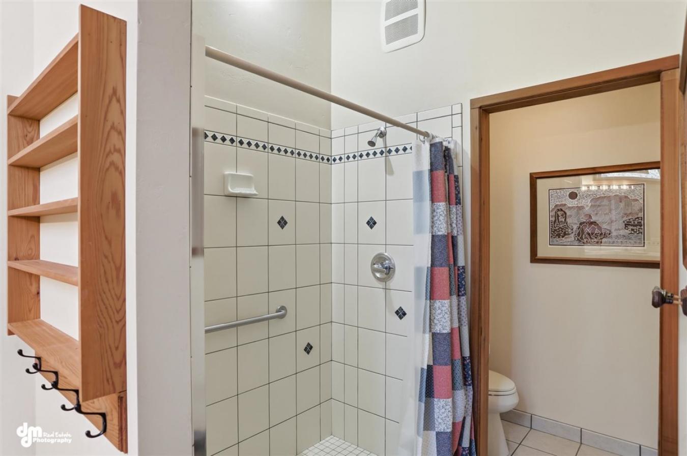 Kenai, Alaska, 99611, United States, 4 Bedrooms Bedrooms, ,2 BathroomsBathrooms,Residential,For Sale,2049834