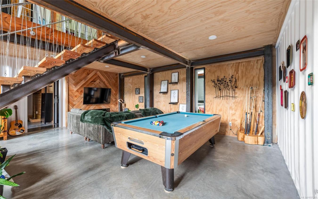 Youbou, Cowichan Valley Regional District, V0R 3E1, Canada, 6 Bedrooms Bedrooms, ,5 BathroomsBathrooms,Residential,For Sale,2049830