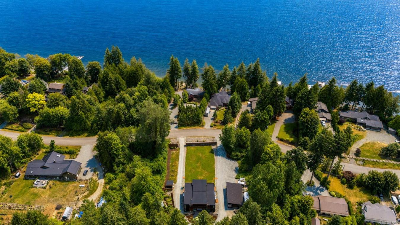Youbou, Cowichan Valley Regional District, V0R 3E1, Canada, 6 Bedrooms Bedrooms, ,5 BathroomsBathrooms,Residential,For Sale,2049830
