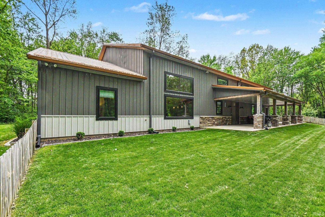 South Bend, St. Joseph County, 46614-5056, United States, 3 Bedrooms Bedrooms, ,2 BathroomsBathrooms,Residential,For Sale,2049829