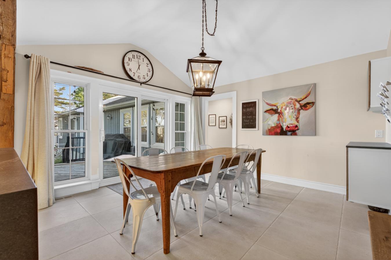 Bath, Lennox & Addington, K0H 1G0, Canada, 7 Bedrooms Bedrooms, ,4 BathroomsBathrooms,Residential,For Sale,2049828