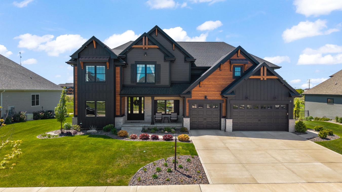 St. John, Lake, 46373, United States, 6 Bedrooms Bedrooms, ,5 BathroomsBathrooms,Residential,For Sale,2049827