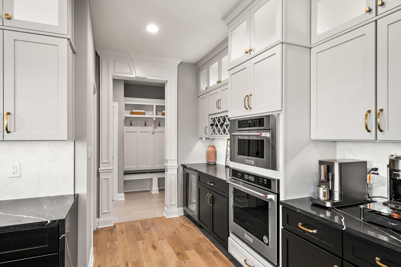 St. John, Lake, 46373, United States, 6 Bedrooms Bedrooms, ,5 BathroomsBathrooms,Residential,For Sale,2049827