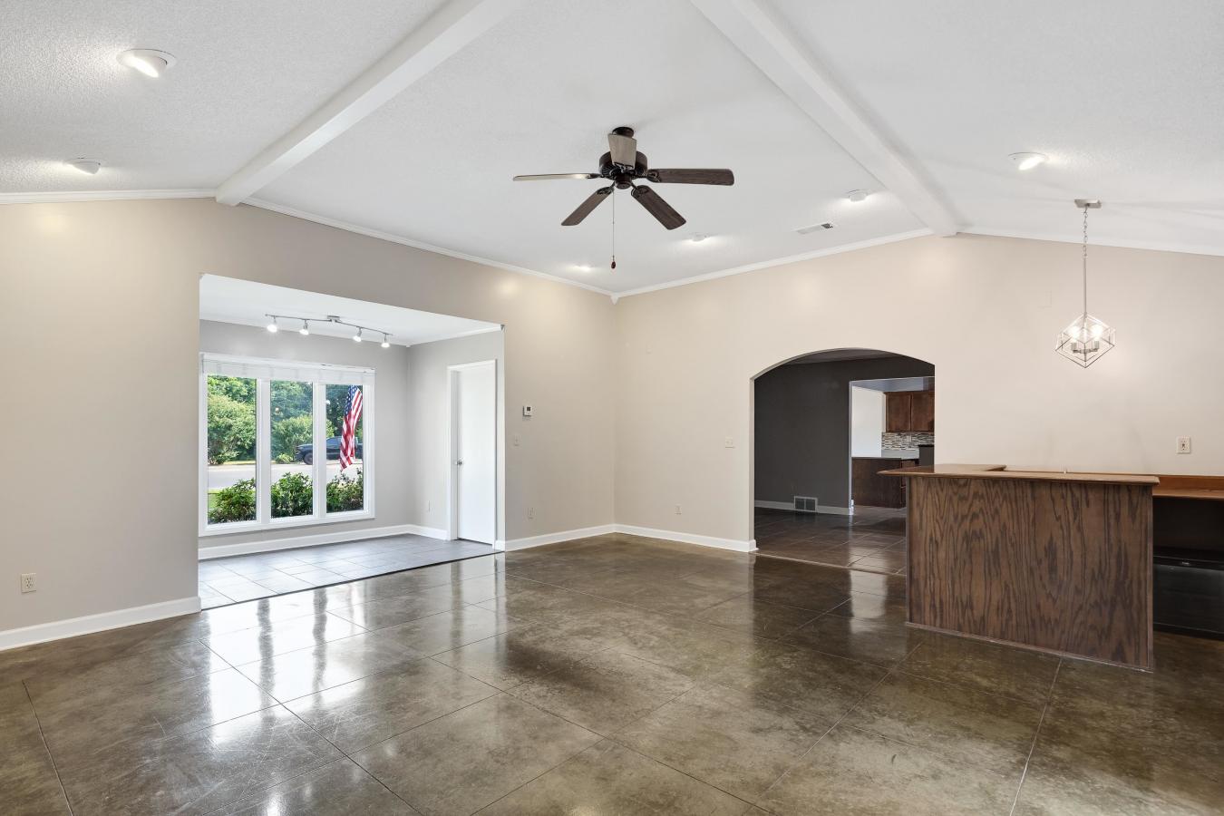 Tucked within the established beauty of East Memphis sought-after Pidg – image 15