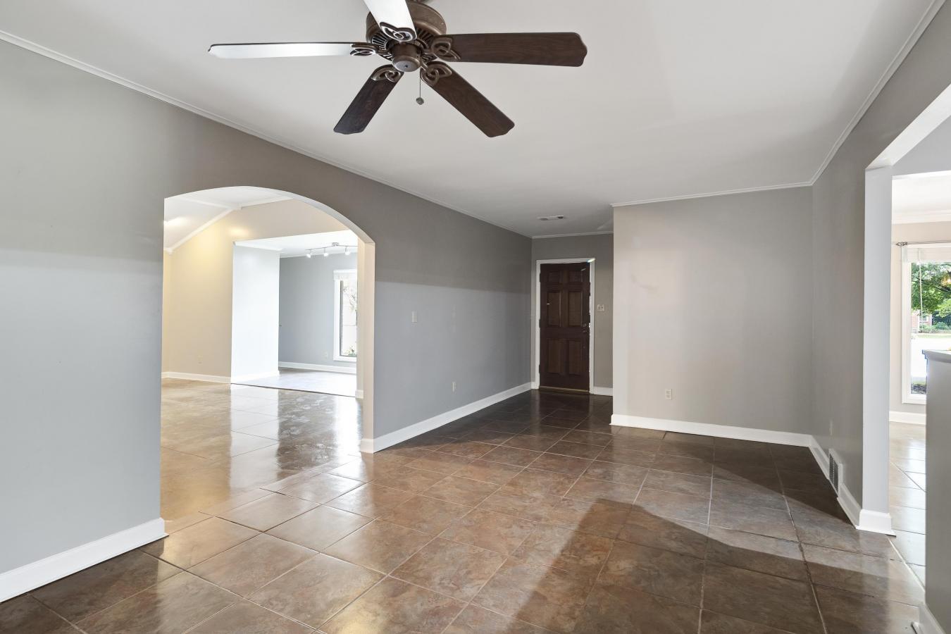 Tucked within the established beauty of East Memphis sought-after Pidg – image 7