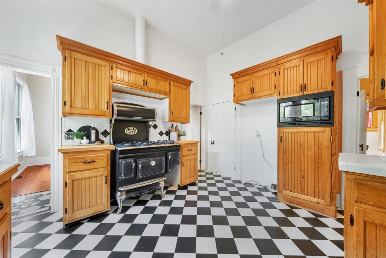 Grass Valley, Nevada, 95945, United States, ,Residential,For Sale,2049822