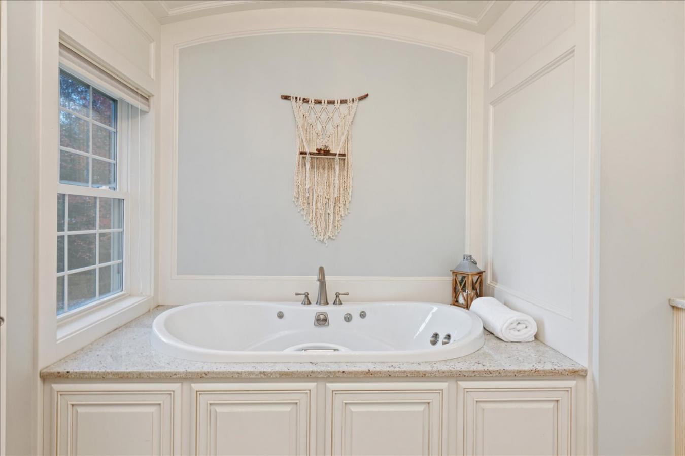 Rindge, New Hampshire, 03461, United States, 3 Bedrooms Bedrooms, ,2 BathroomsBathrooms,Residential,For Sale,2049820