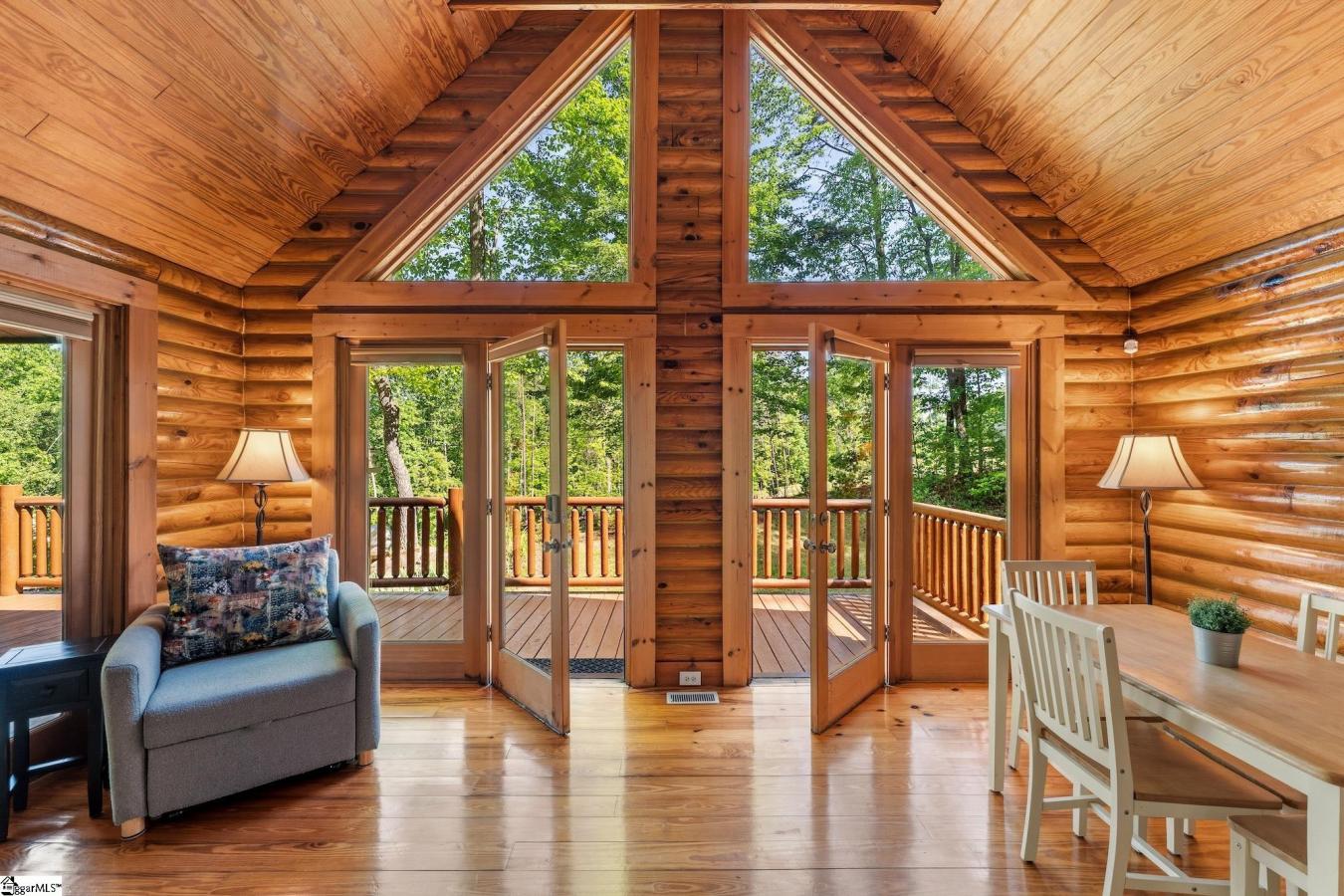 Tucked away in the peaceful mountains of Travelers Rest, this stunning – image 12