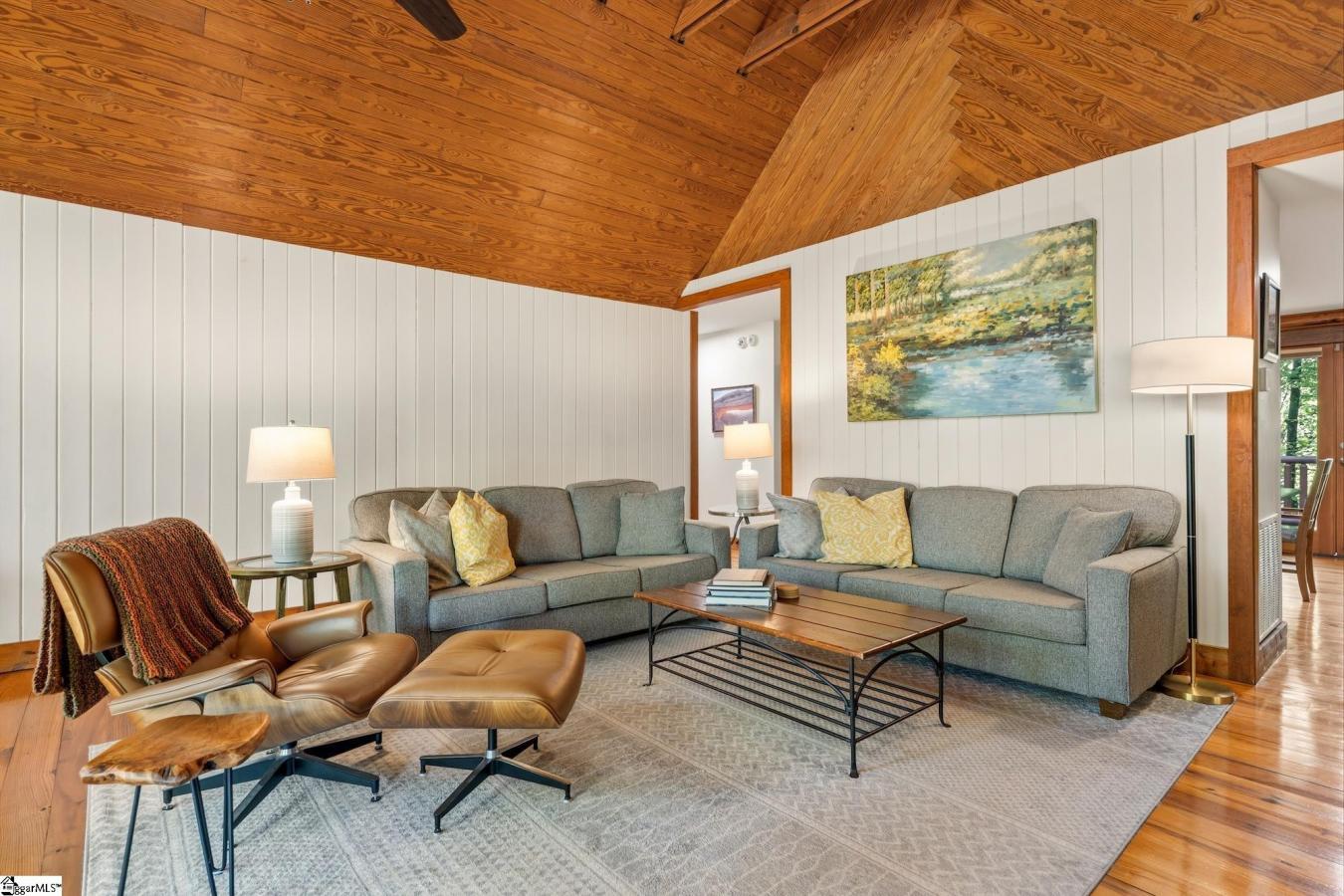Tucked away in the peaceful mountains of Travelers Rest, this stunning – image 15