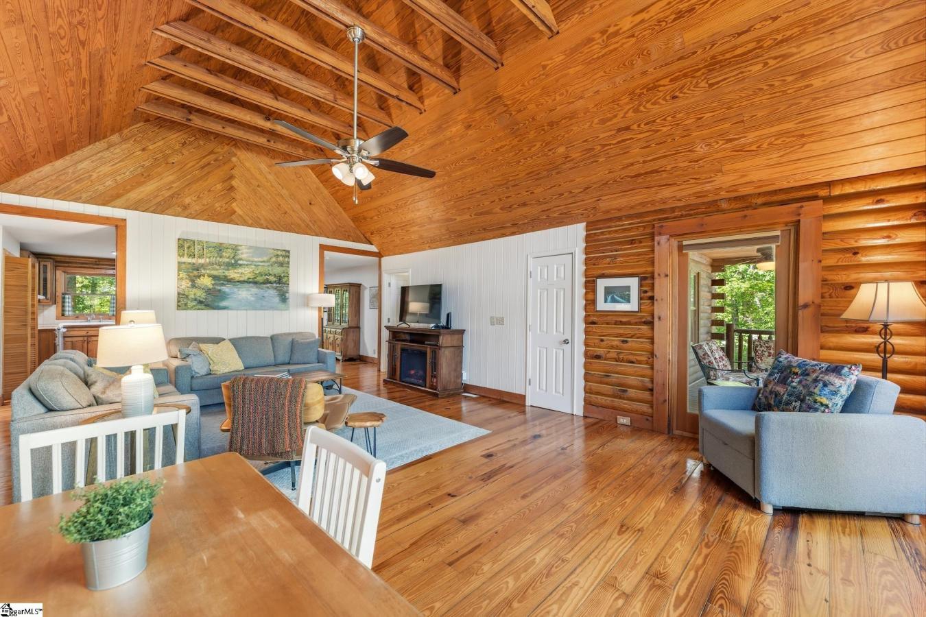 Tucked away in the peaceful mountains of Travelers Rest, this stunning – image 18