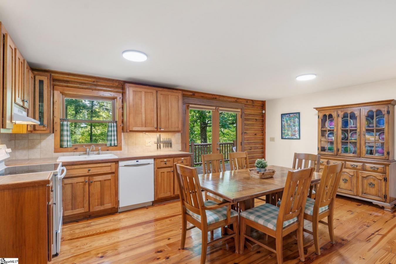 Tucked away in the peaceful mountains of Travelers Rest, this stunning – image 20