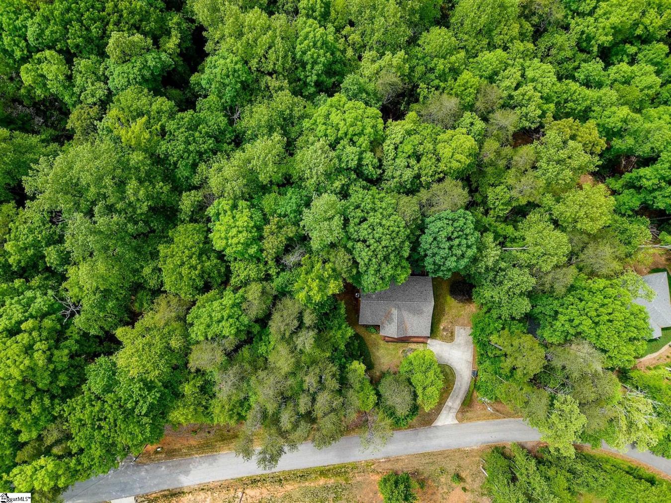 Tucked away in the peaceful mountains of Travelers Rest, this stunning – image 5