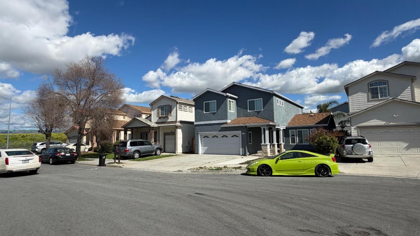 San Jose, Santa Clara, 95111, United States, 4 Bedrooms Bedrooms, ,3 BathroomsBathrooms,Residential,For Sale,2049816