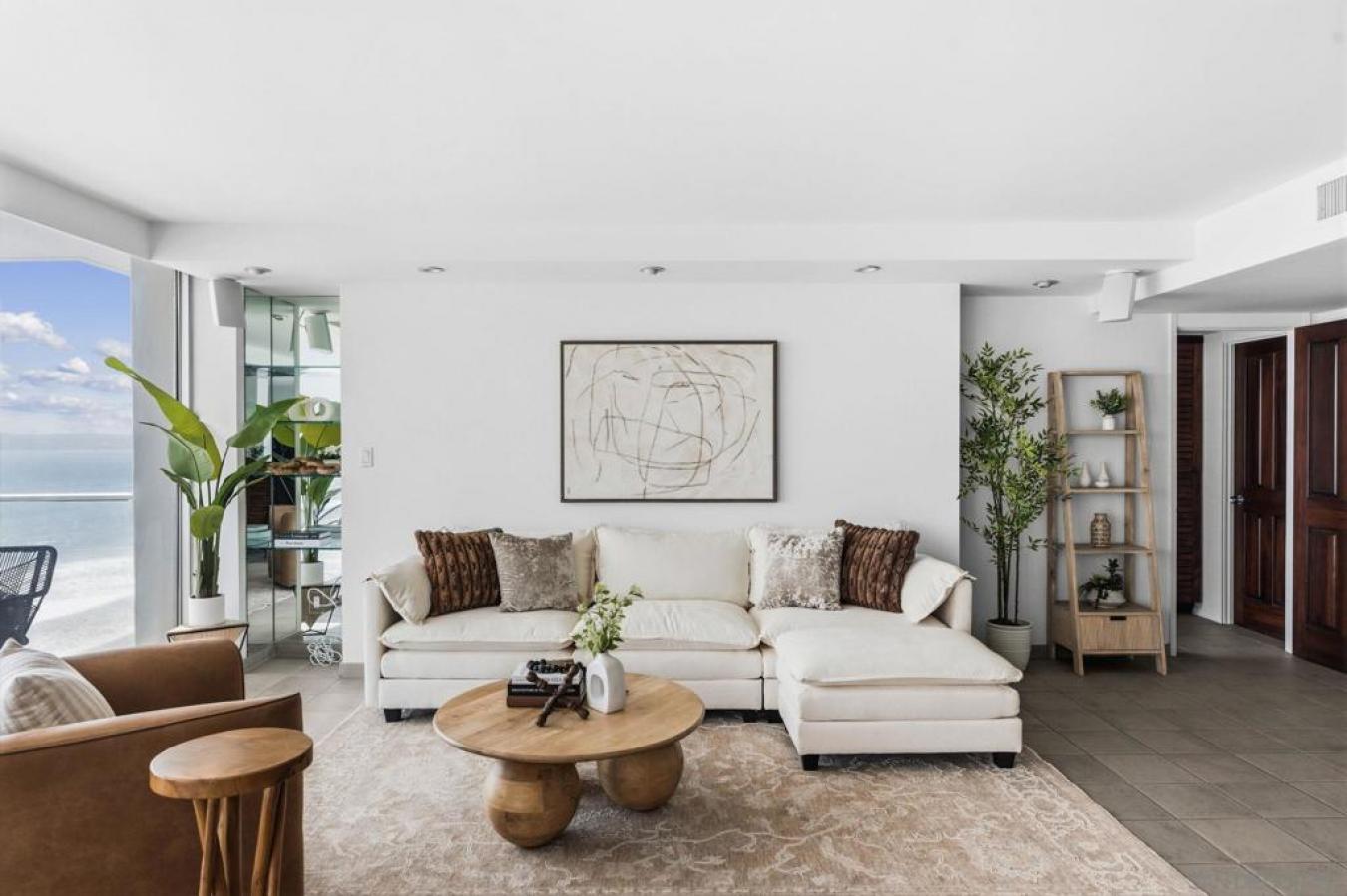 Coronado, San Diego, 92118, United States, 2 Bedrooms Bedrooms, ,2 BathroomsBathrooms,Residential,For Sale,2049814
