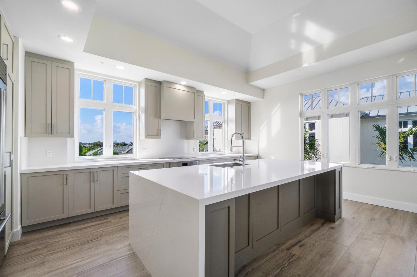 Palm Beach Shores, Palm Beach, 33404, United States, 2 Bedrooms Bedrooms, ,2 BathroomsBathrooms,Residential,For Sale,2049810