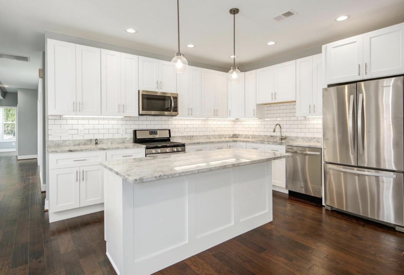 Arlington, Virginia, 22207, United States, 2 Bedrooms Bedrooms, ,3 BathroomsBathrooms,Residential,For Sale,2049808