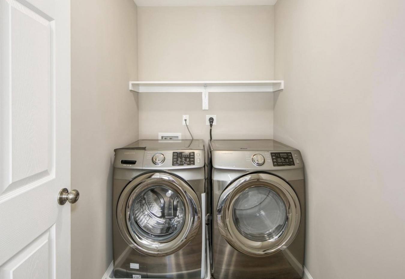 Arlington, Virginia, 22207, United States, 2 Bedrooms Bedrooms, ,3 BathroomsBathrooms,Residential,For Sale,2049808