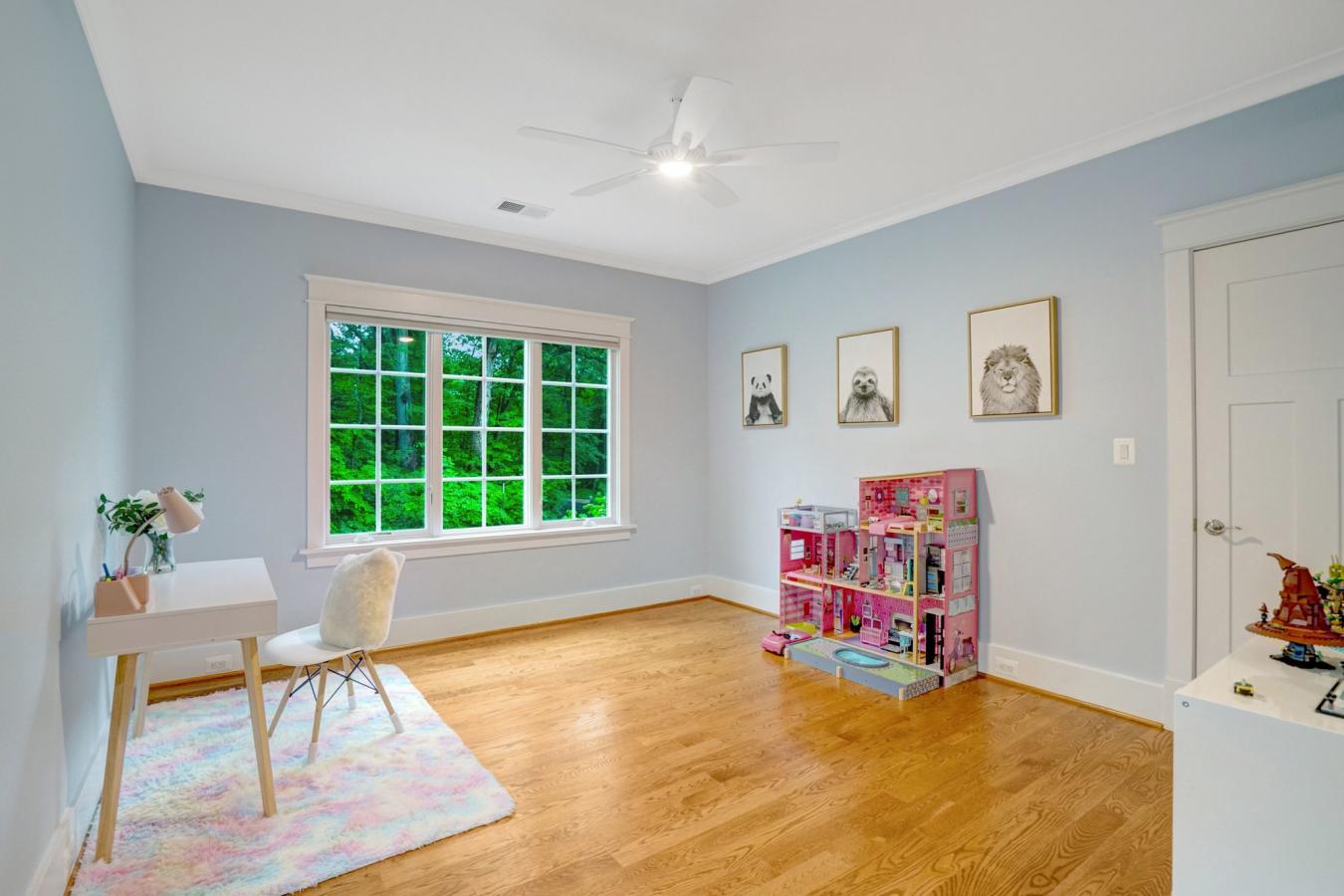Arlington, Virginia, 22207, United States, 5 Bedrooms Bedrooms, ,4 BathroomsBathrooms,Residential,For Sale,2049807