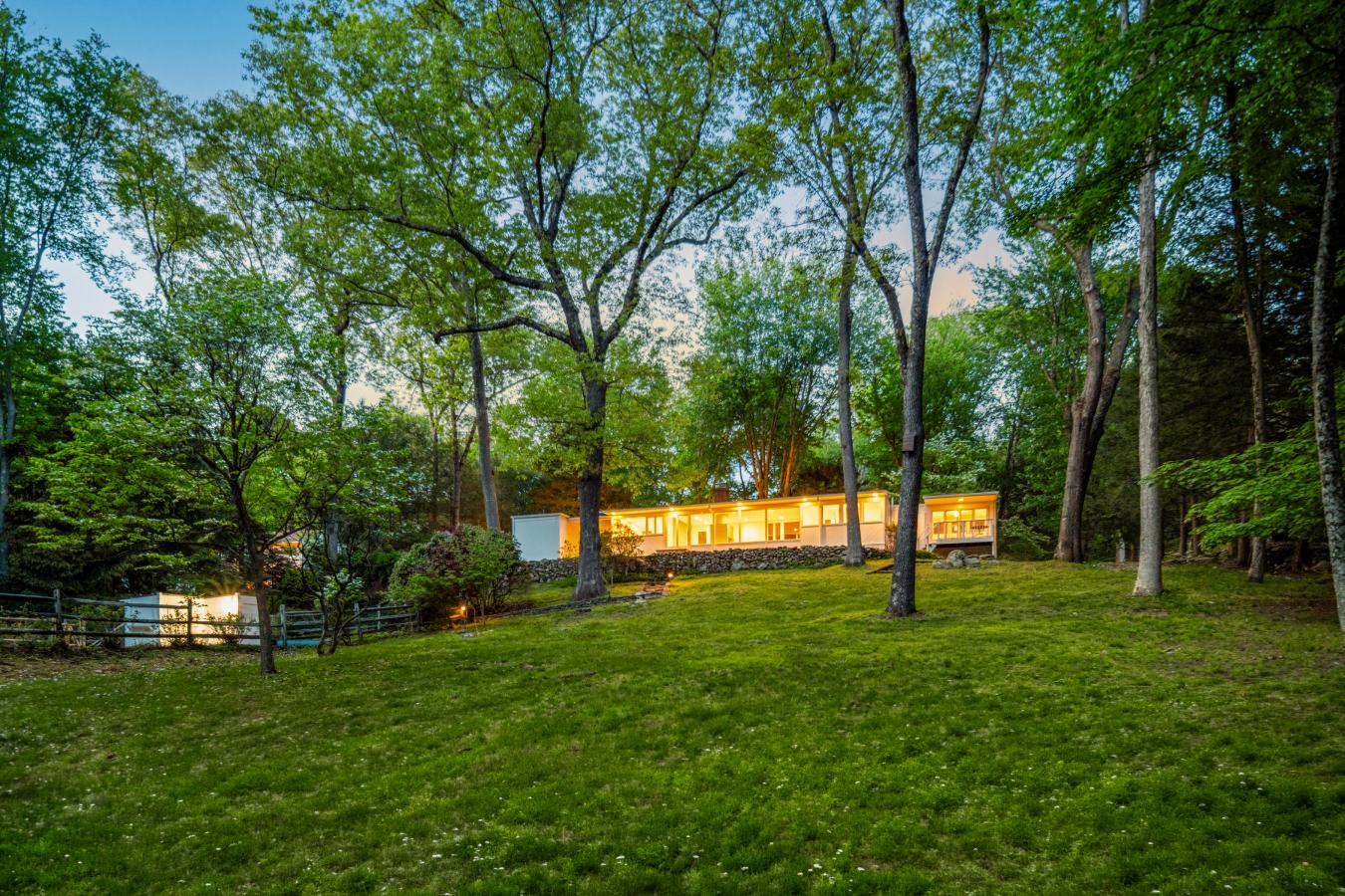 Weston, Connecticut, 06883, United States, 3 Bedrooms Bedrooms, ,2 BathroomsBathrooms,Residential,For Sale,2049801
