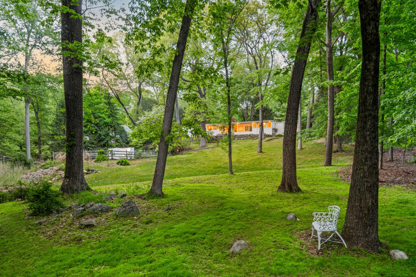 Weston, Connecticut, 06883, United States, 3 Bedrooms Bedrooms, ,2 BathroomsBathrooms,Residential,For Sale,2049801