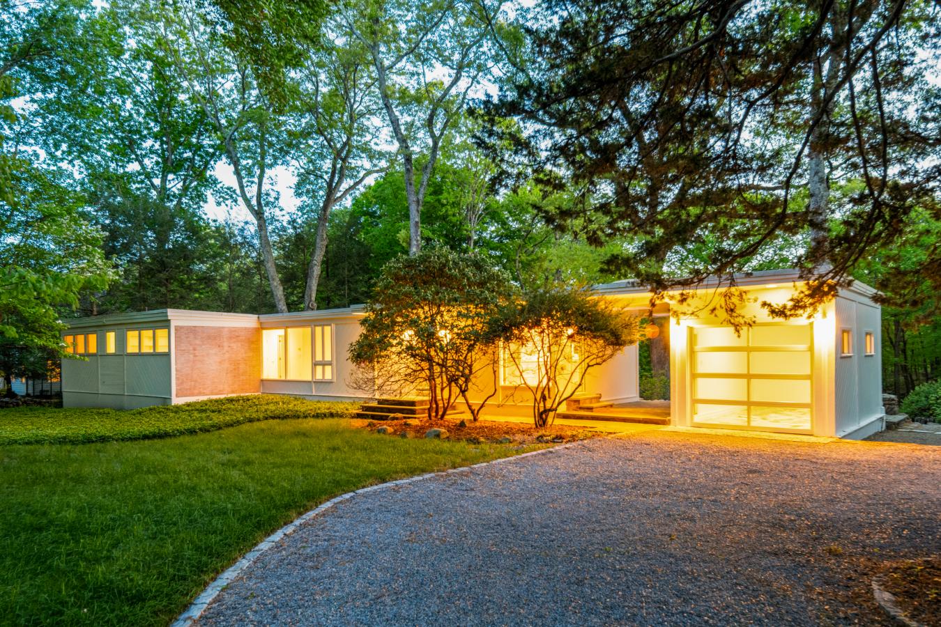 Weston, Connecticut, 06883, United States, 3 Bedrooms Bedrooms, ,2 BathroomsBathrooms,Residential,For Sale,2049801