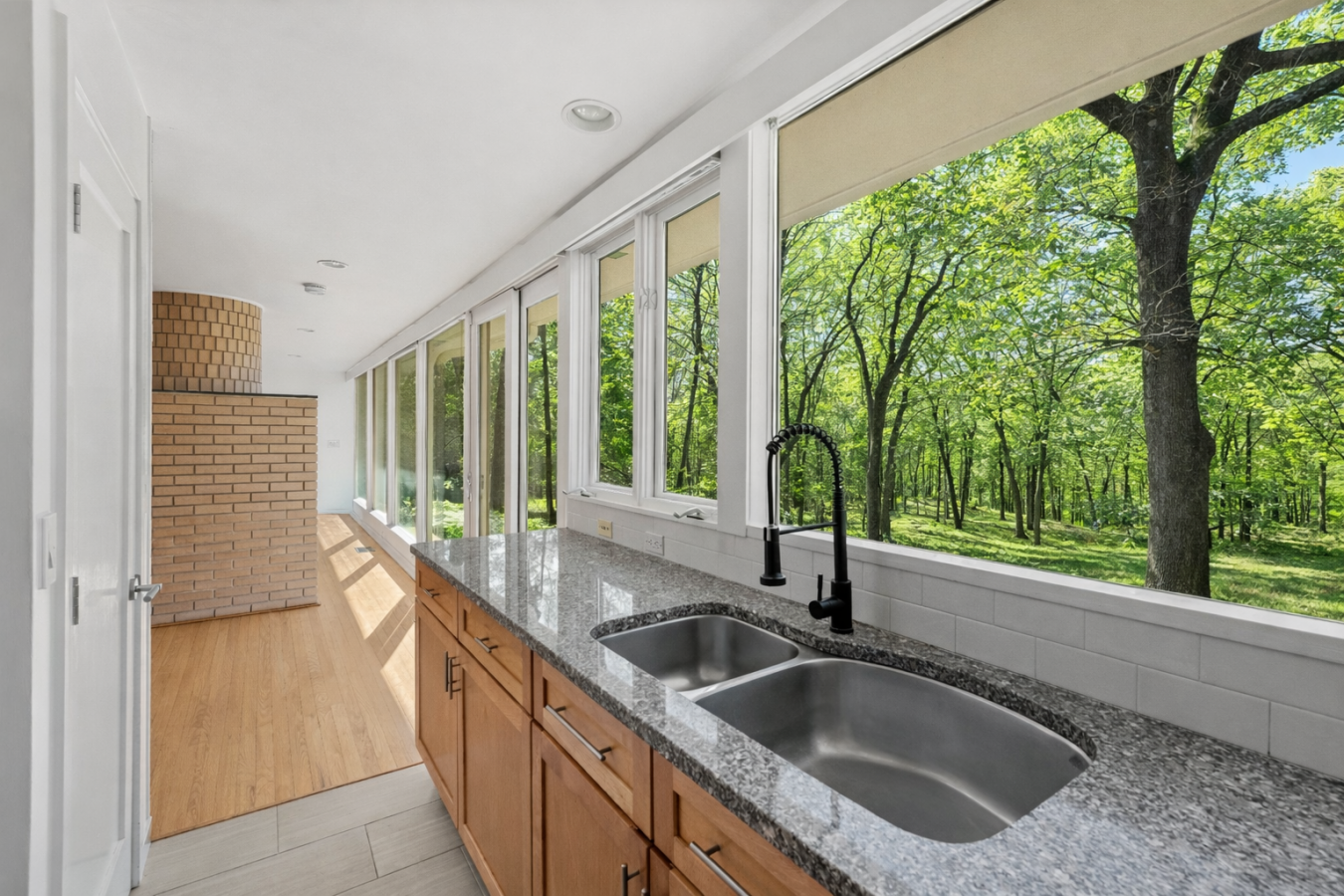Weston, Connecticut, 06883, United States, 3 Bedrooms Bedrooms, ,2 BathroomsBathrooms,Residential,For Sale,2049801